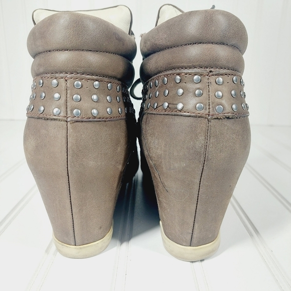 KOOLABURRA UGG Tan Leather Studded Wedge Sneakers Booties E511 - Picture 11 of 14